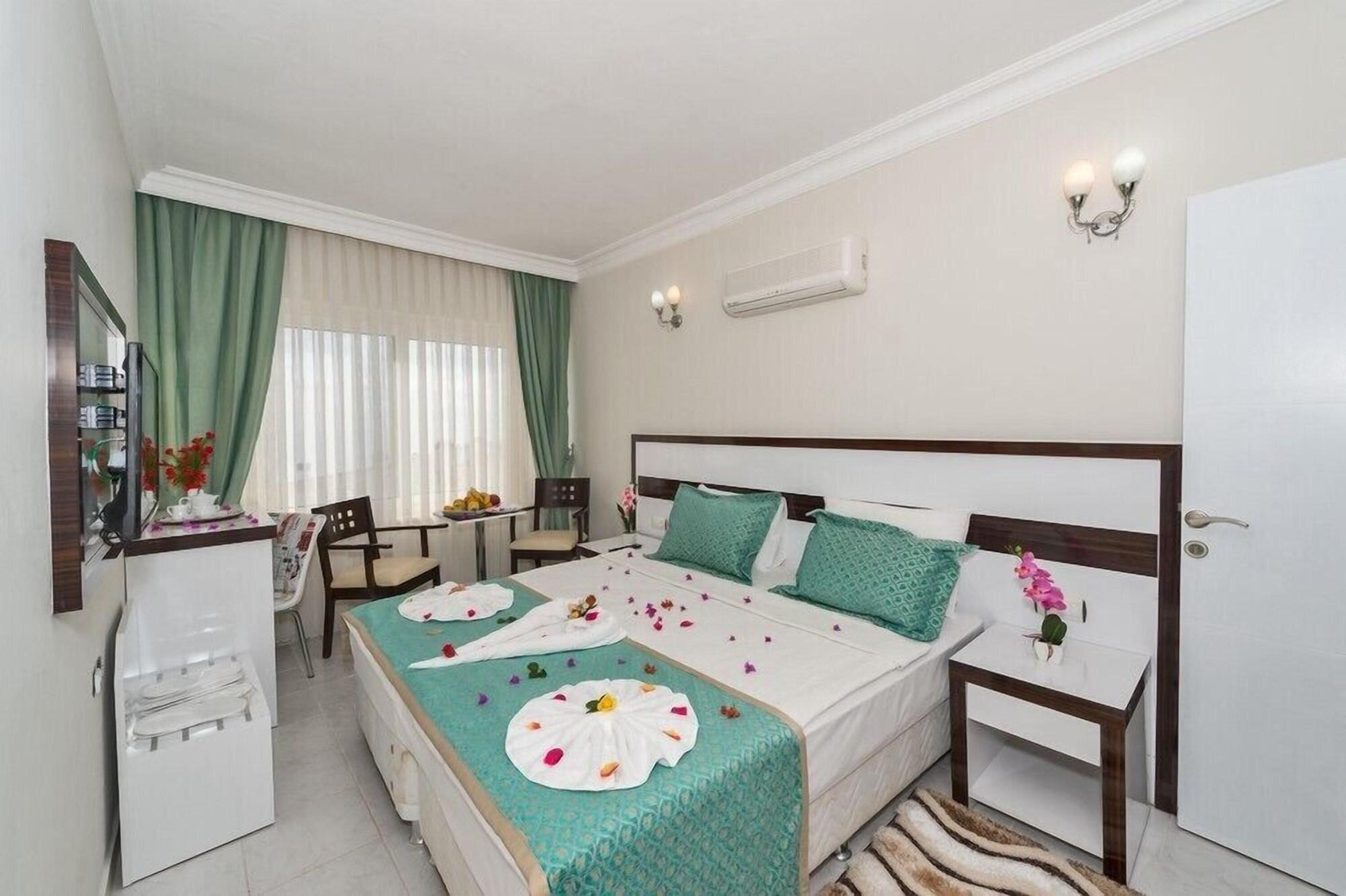 Otel Carpe Diem Gold Финике Экстерьер фото