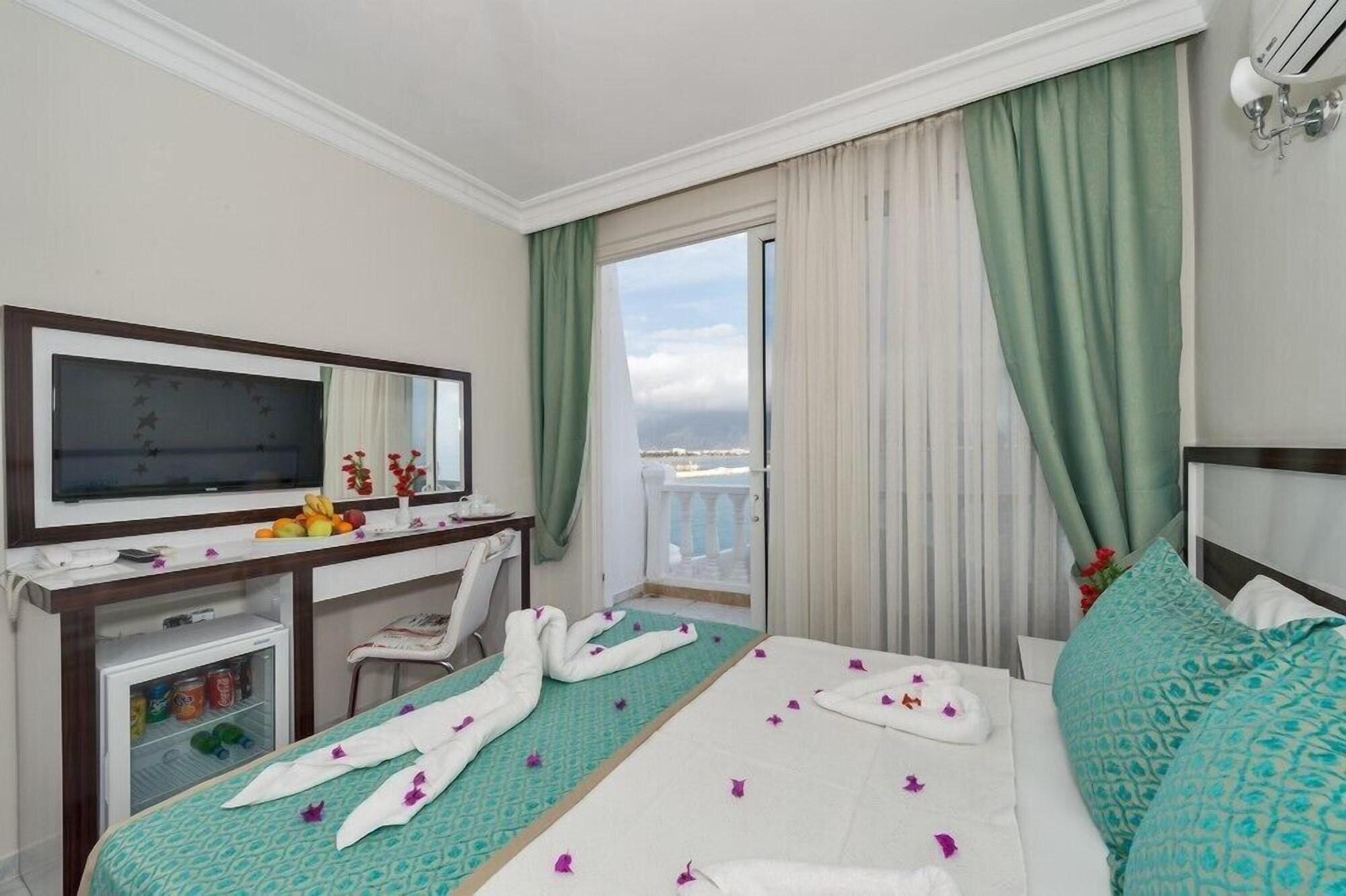 Otel Carpe Diem Gold Финике Экстерьер фото