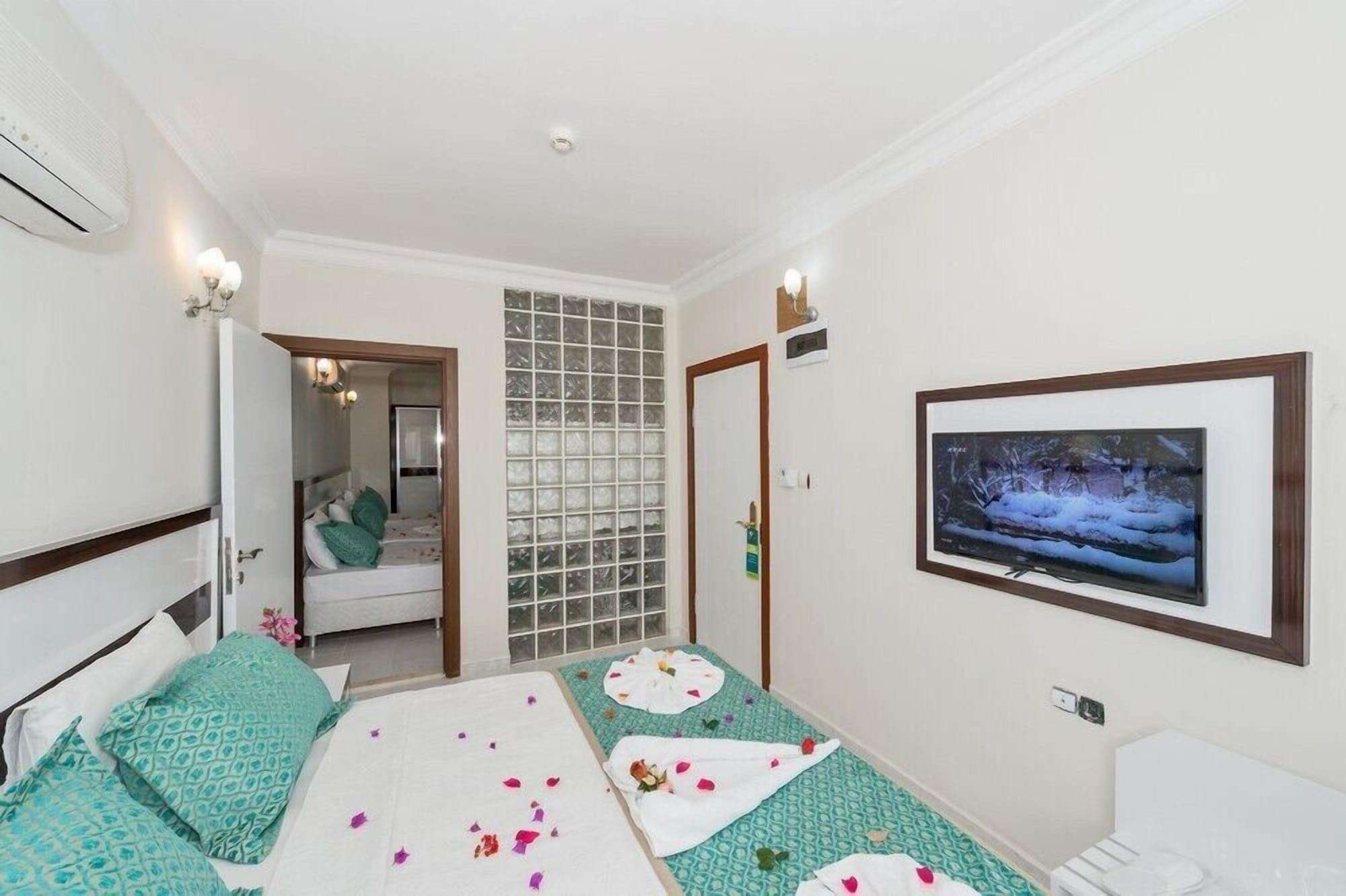 Otel Carpe Diem Gold Финике Экстерьер фото